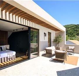 Luxury 5 Bedroom Villa with Heated Infinity Pool, Sauna, Gym, Jacuzzi and Sea Views in Vrbica, near Dubrovnik, Sleeps 10